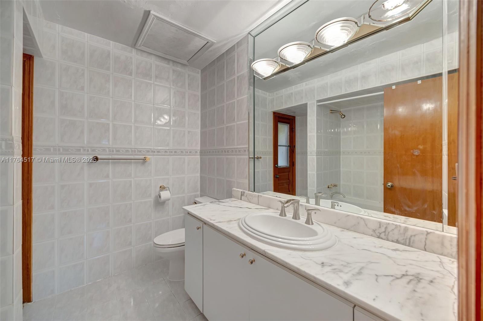 OLD CUTLER VILLAS - Residential