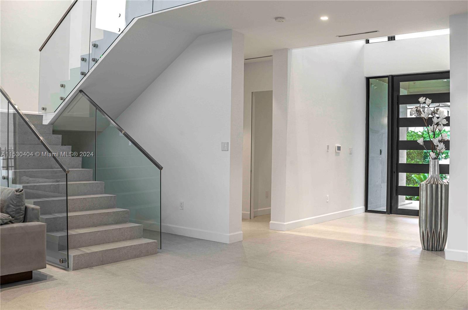 LAUDERDALE HARBORS SECTIO - Residential Lease