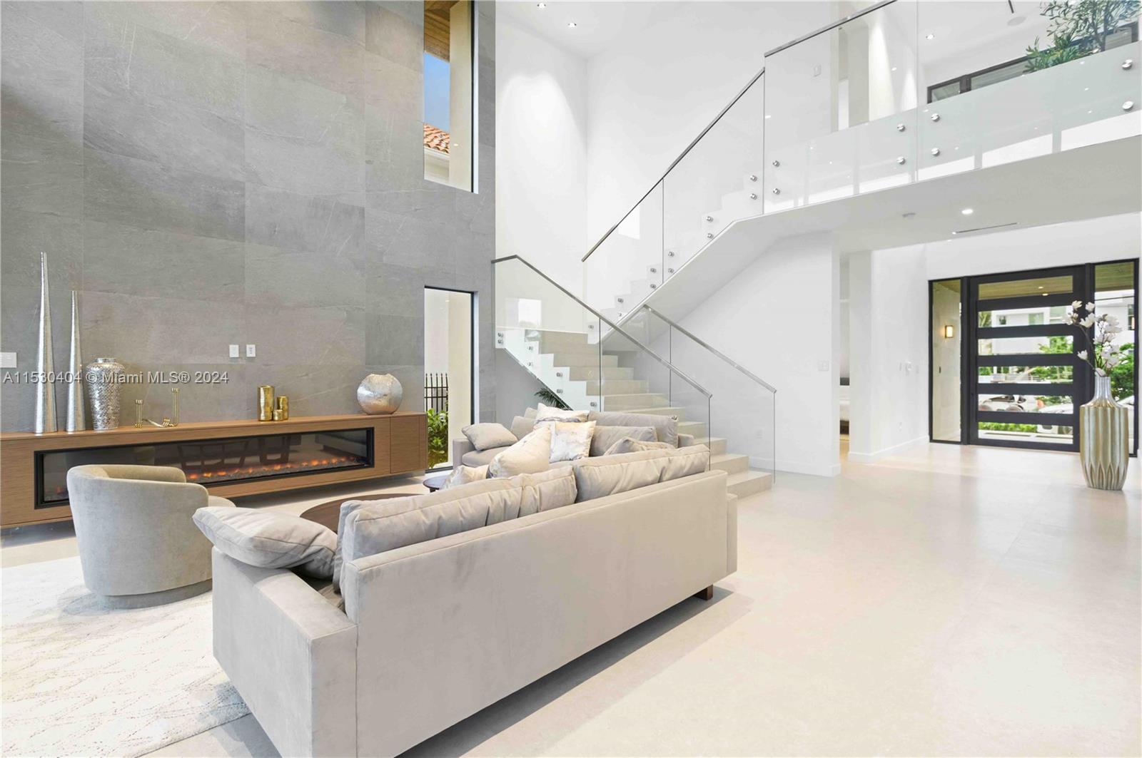 LAUDERDALE HARBORS SECTIO - Residential Lease