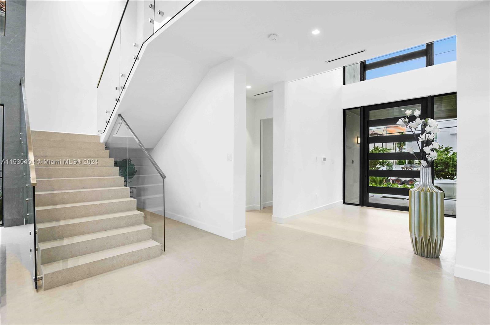LAUDERDALE HARBORS SECTIO - Residential Lease