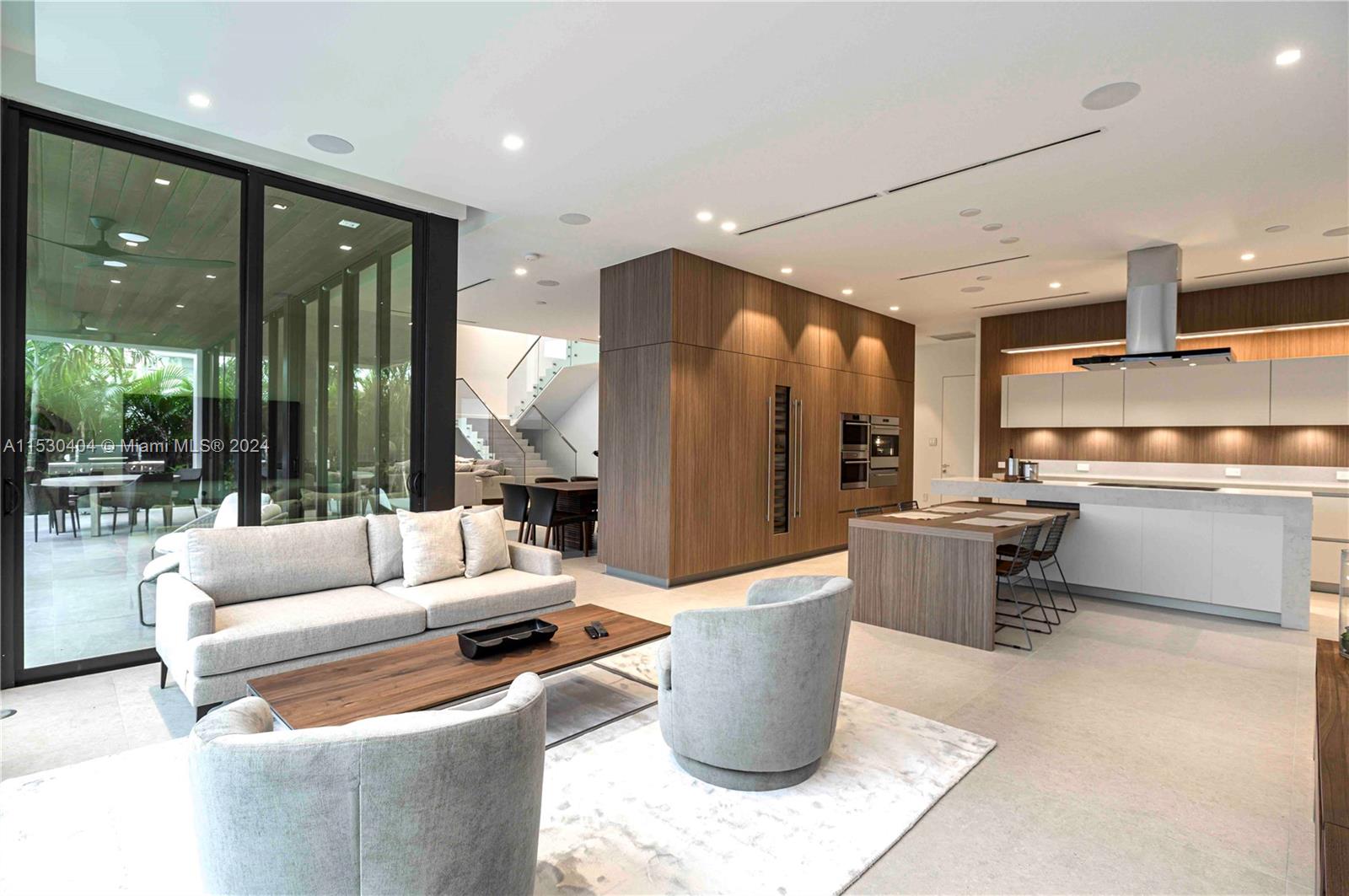 LAUDERDALE HARBORS SECTIO - Residential Lease
