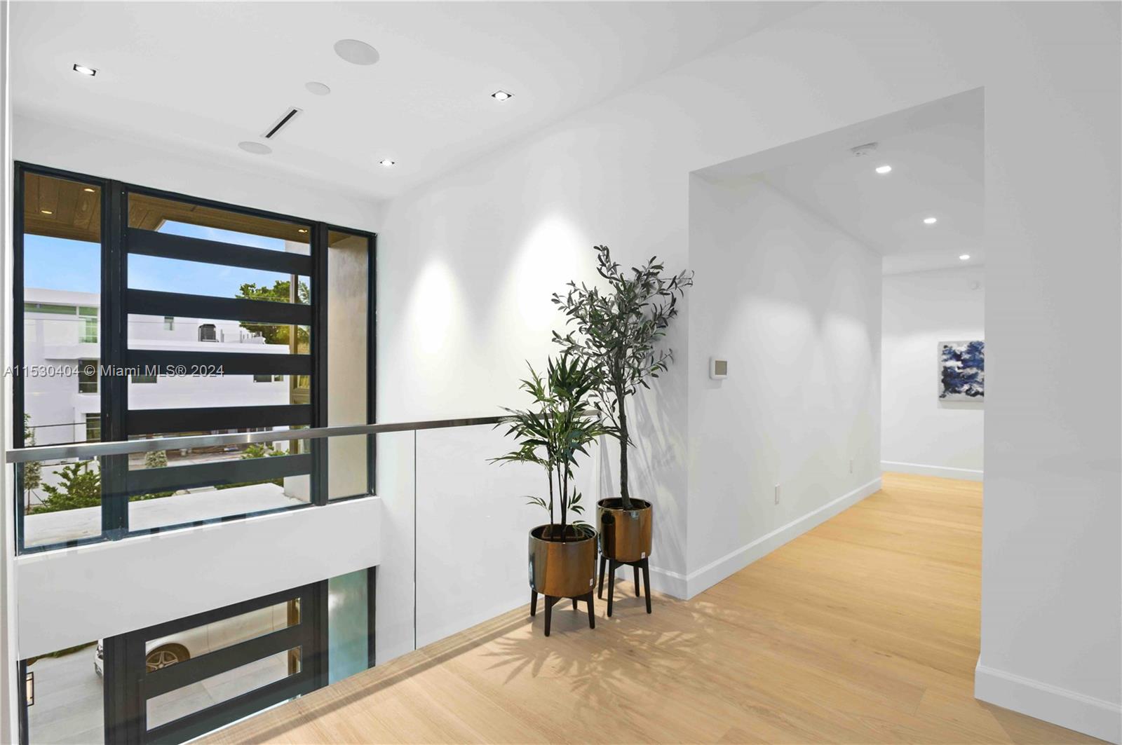 LAUDERDALE HARBORS SECTIO - Residential Lease