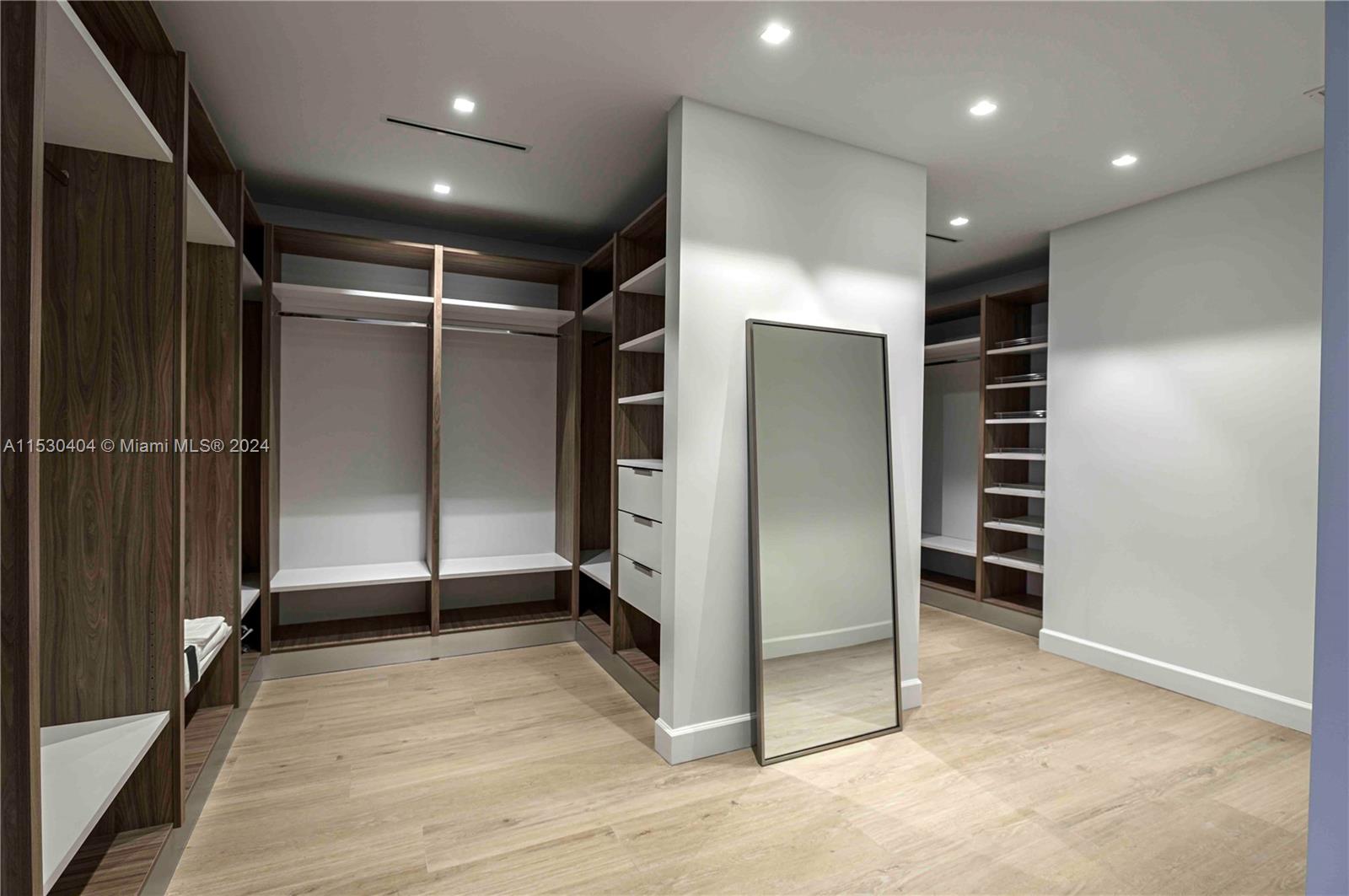 LAUDERDALE HARBORS SECTIO - Residential Lease