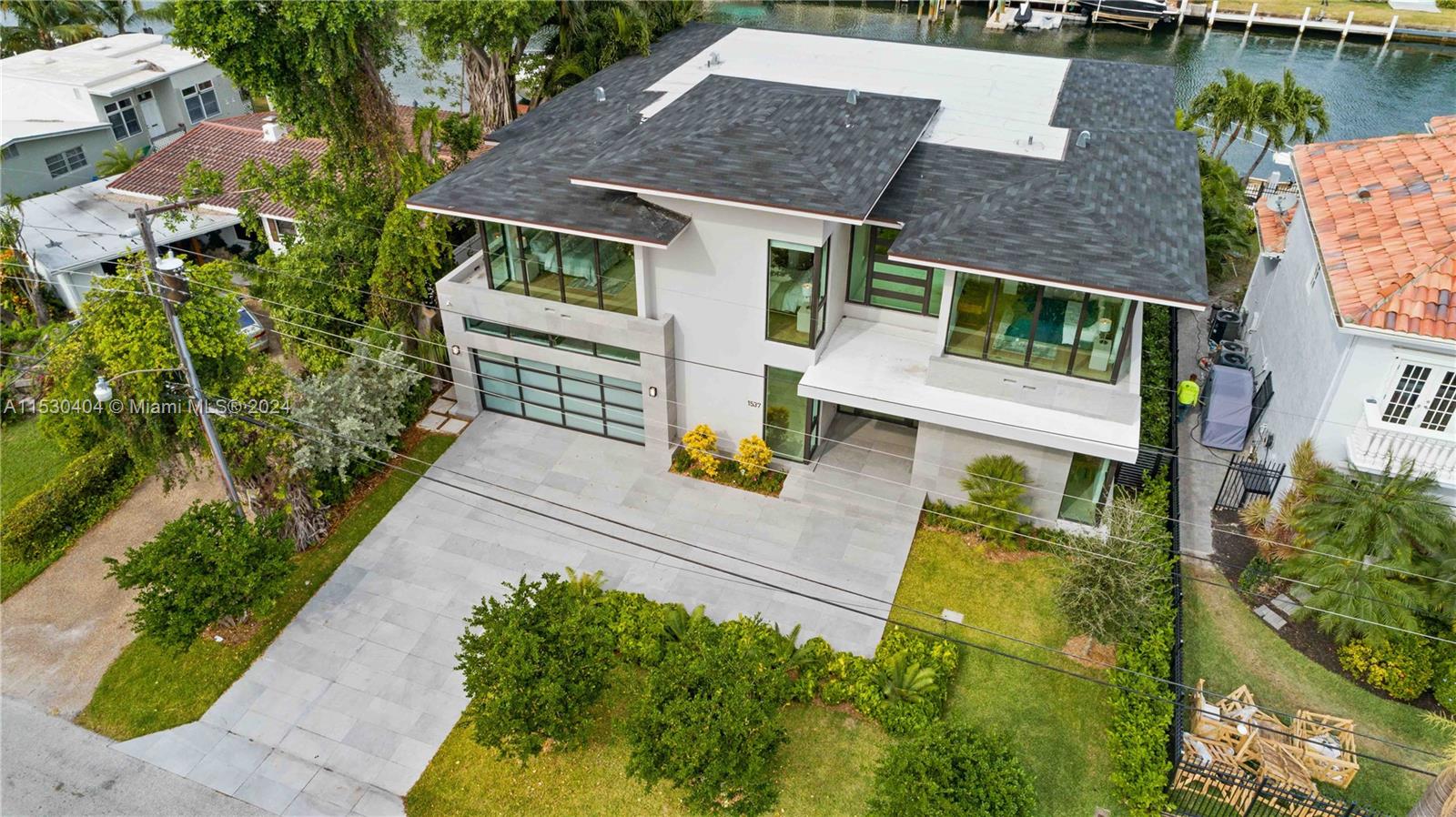 LAUDERDALE HARBORS SECTIO - Residential Lease