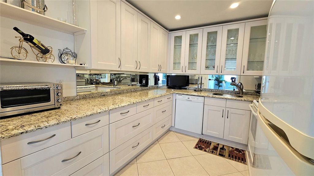 Photo of 1980 S Ocean Dr #7F, Hallandale Beach, FL 33009 (MLS # A11966734)