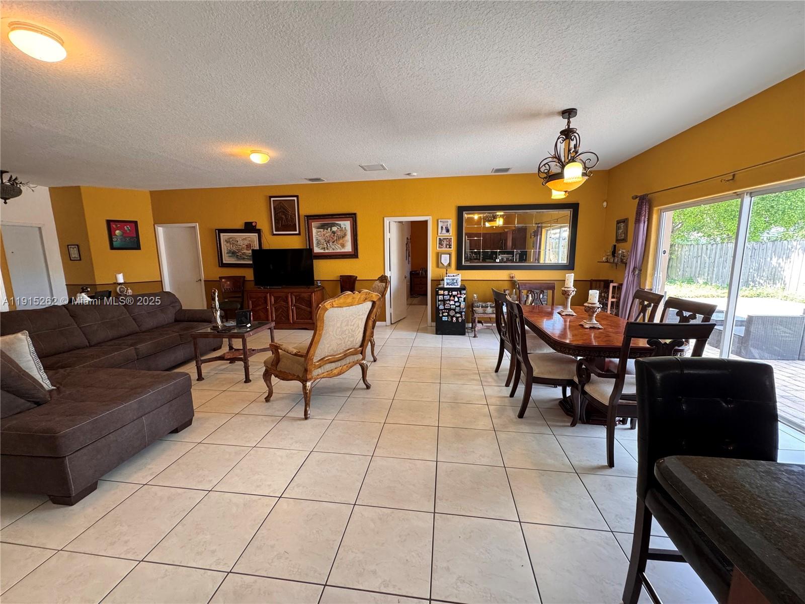 TENNESSEE ESTATES - Residential