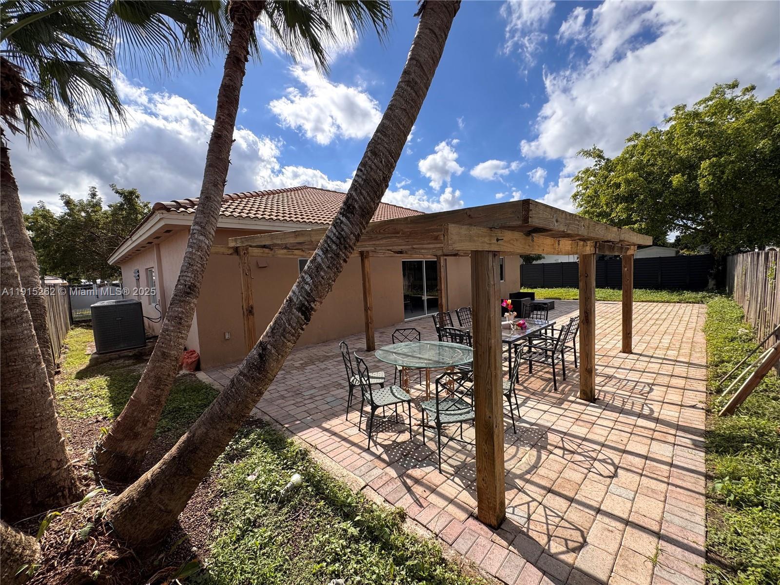 TENNESSEE ESTATES - Residential