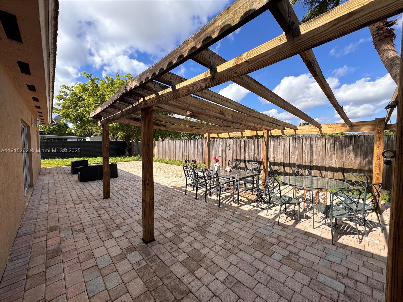 TENNESSEE ESTATES - Residential