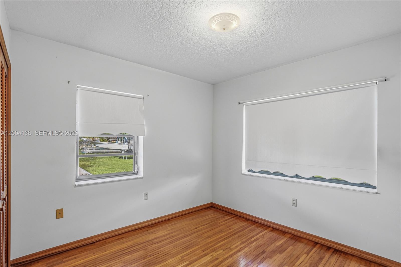 SOUTHLAND HOMES MANOR - Residential