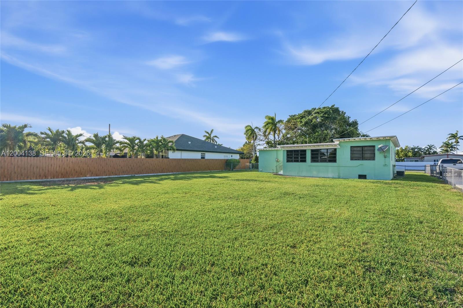 SOUTHLAND HOMES MANOR - Residential