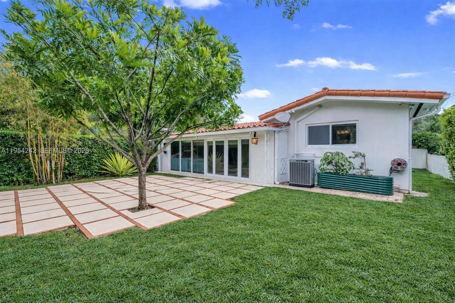 TAMIAMI PLACE PLAN 2 - Residential