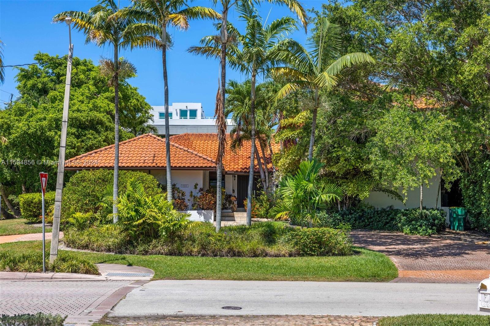 BISCAYNE KEY ESTATES - Residential