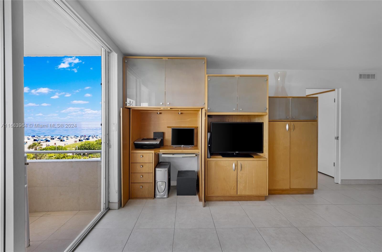 ROYAL ATLANTIC CONDO - Residential