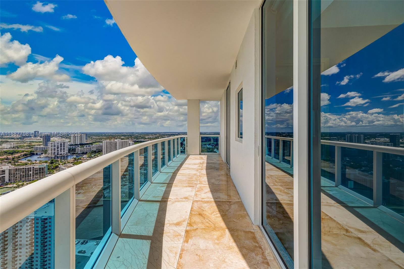 Trump Hollywood - Residential