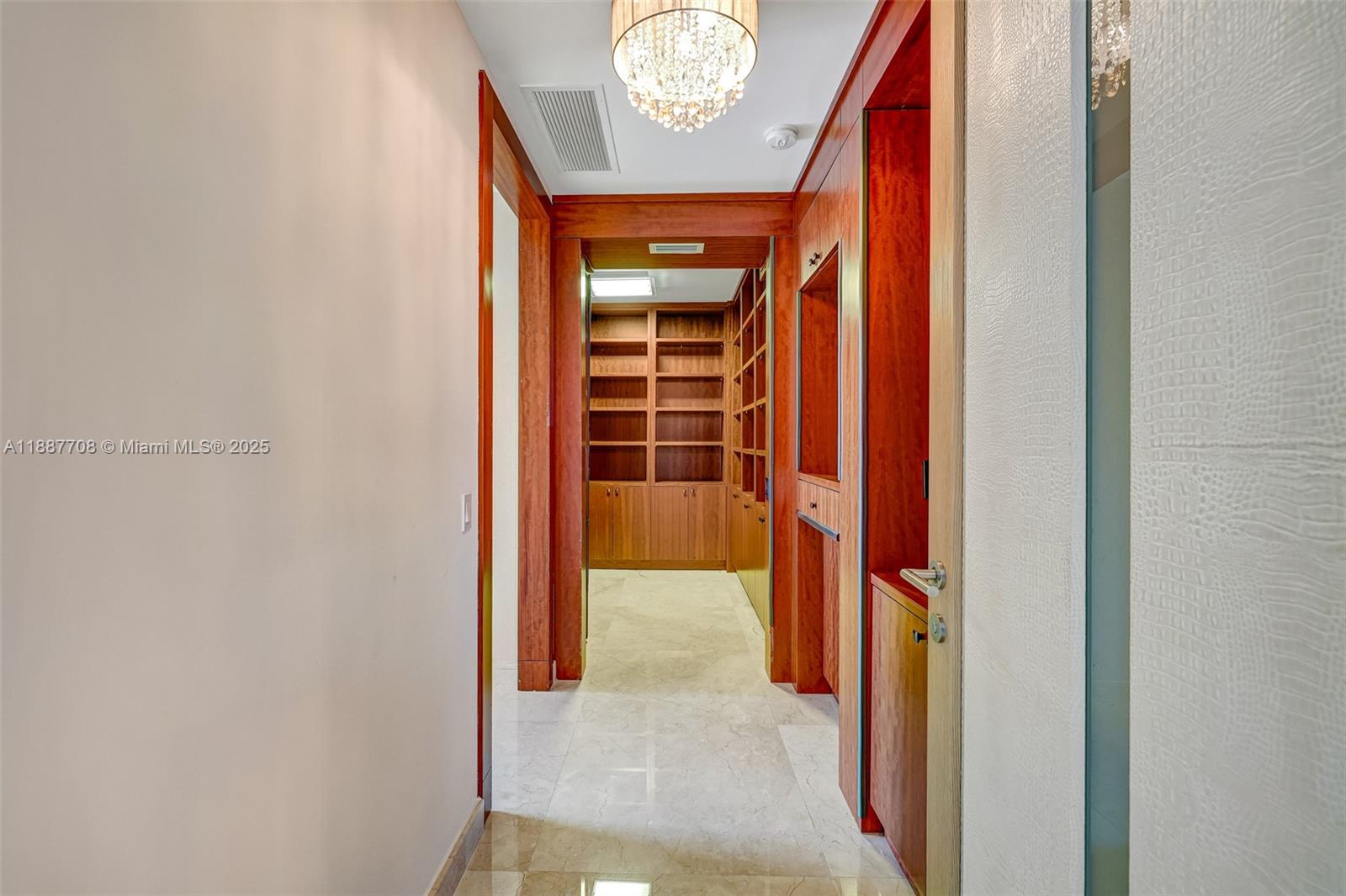 Trump Hollywood - Residential