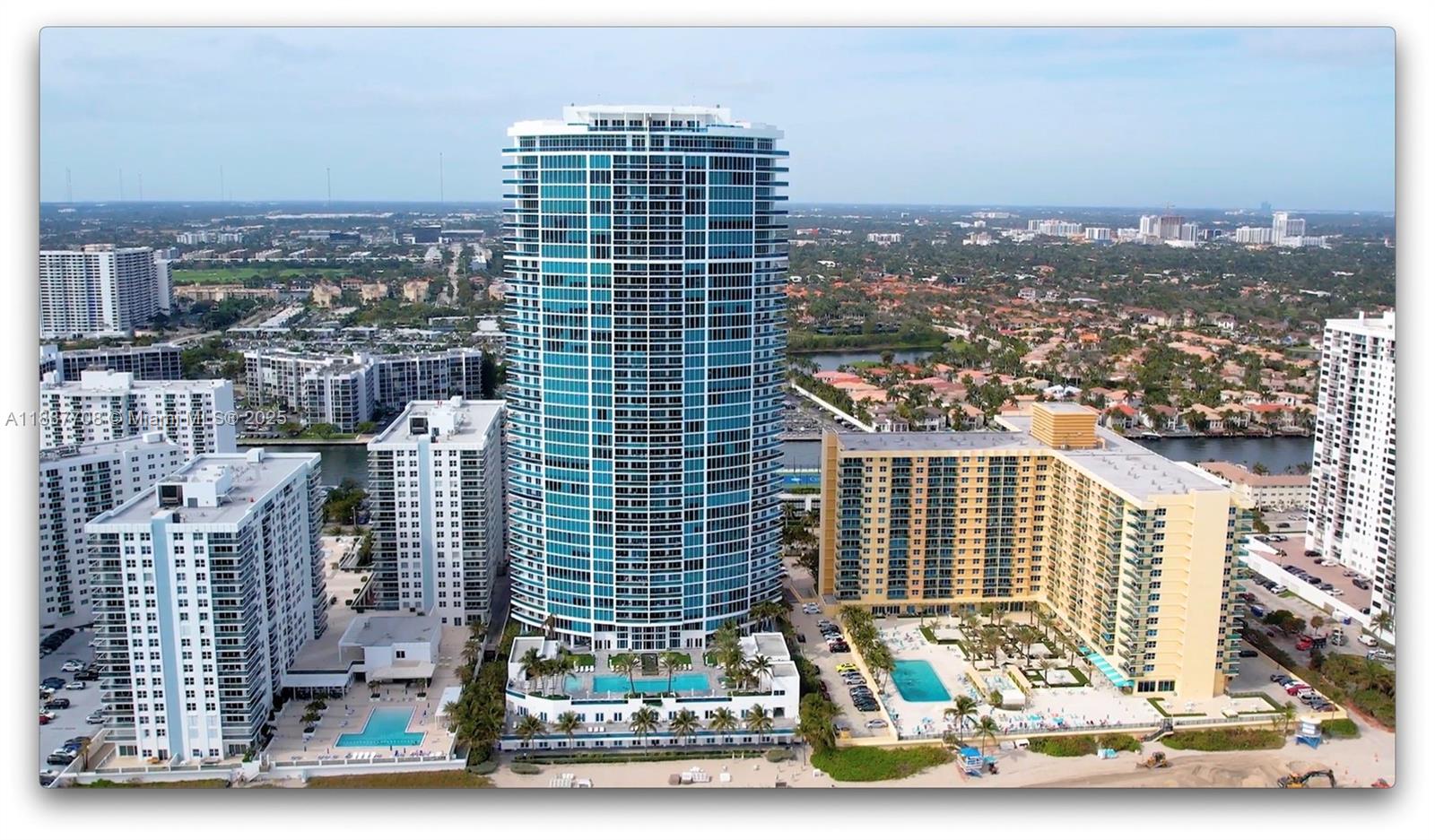 Trump Hollywood - Residential