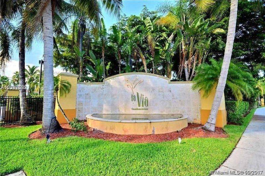 SPECTACULAR CONDO 2 BEDROOM 2BATH  IN THE HEART OF PEMBROKE PINES** , WASHER AND DRYER IN THE UNIT, TILE AND WOOD FLOOR, VERY GOOD LOCATION, GUARD GATED COMMUNITY, COMMUNITY POOL, GYM, CLUBHOUSE,PLAYGROND, CLOSE TO SHOPPING, CLOSE TO MAJOR INTERSTATE, EASY TO SHOW. EXCELLENT FOR INVESTORS TOO !