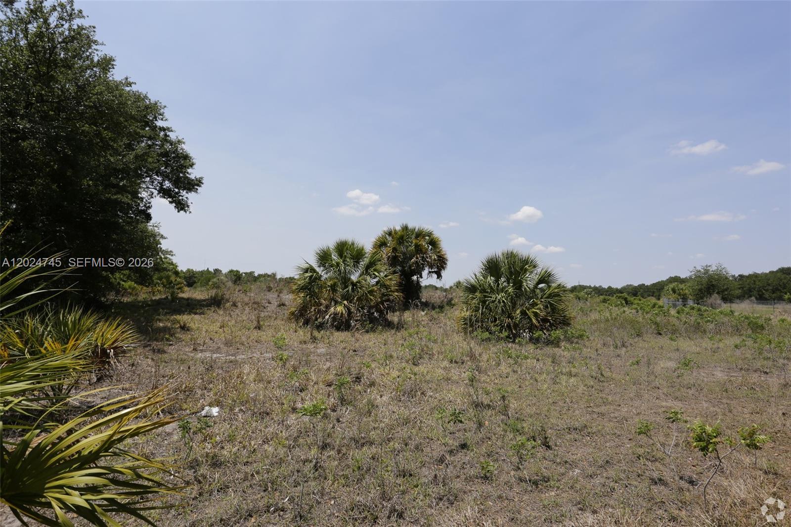 1527 N HIGHWAY 17
