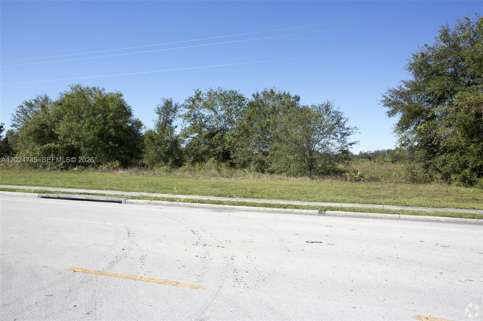 1527 N HIGHWAY 17