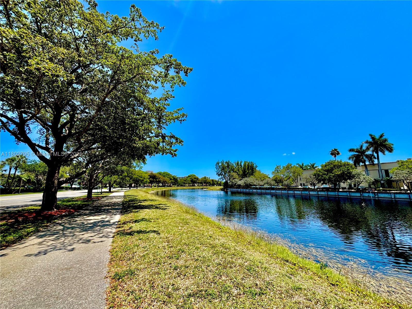 3051 S Palm Aire Dr 203