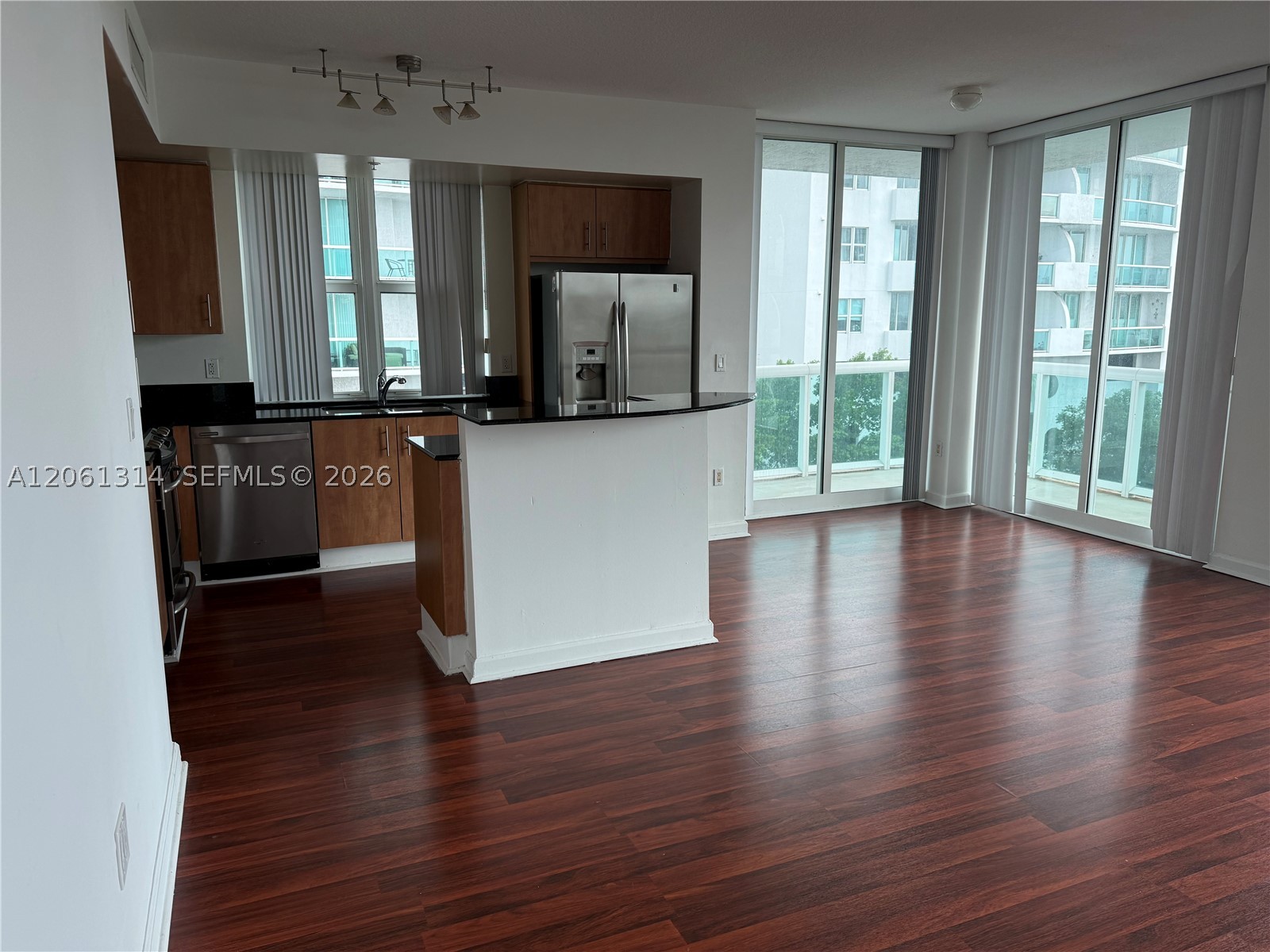 7910 Harbor Island 510