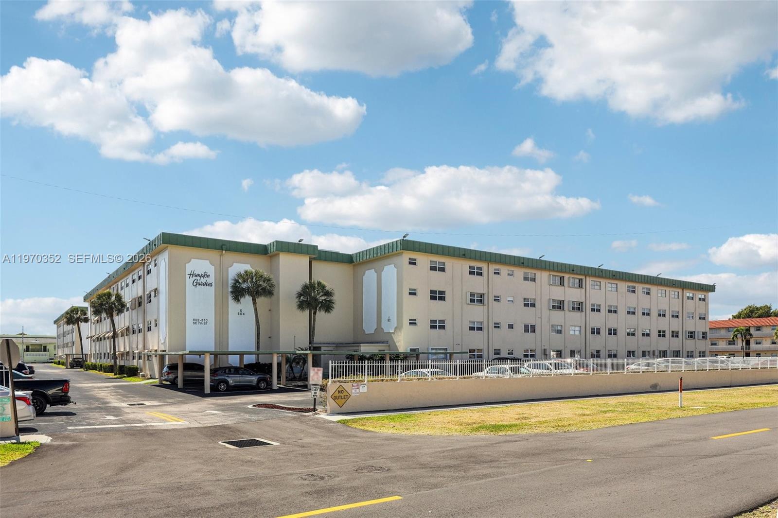 HAMPTON GARDENS 3 CONDO - Residential