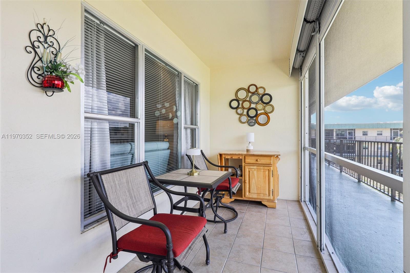 HAMPTON GARDENS 3 CONDO - Residential