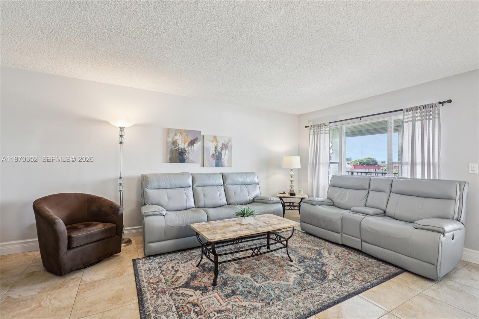 HAMPTON GARDENS 3 CONDO - Residential