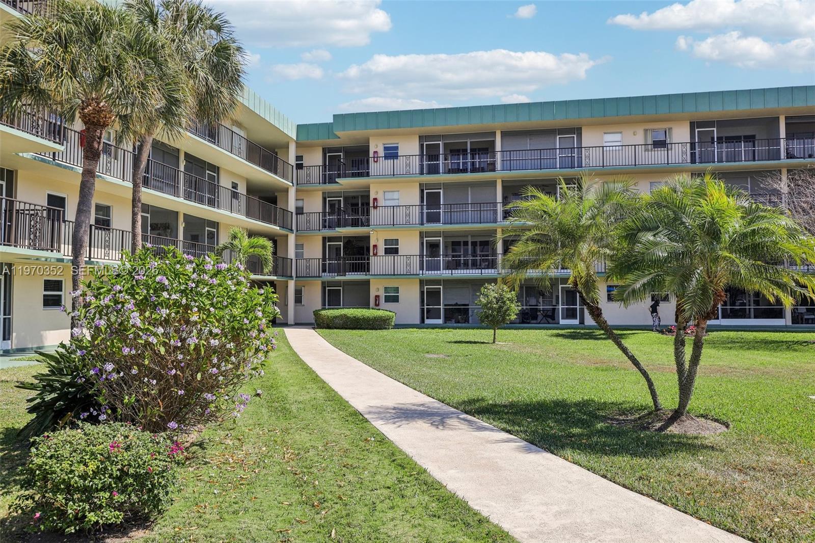 HAMPTON GARDENS 3 CONDO - Residential