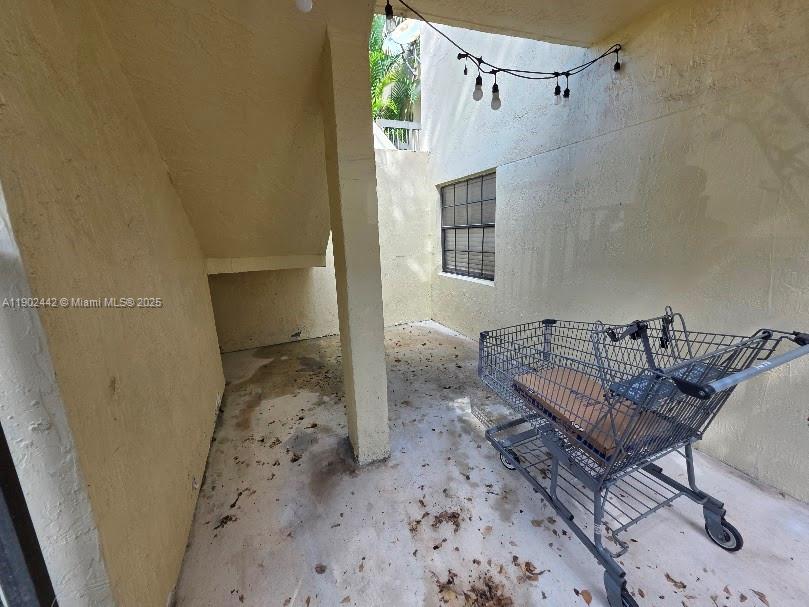 ELAN AT CALUSA CONDO XV - Residential Lease