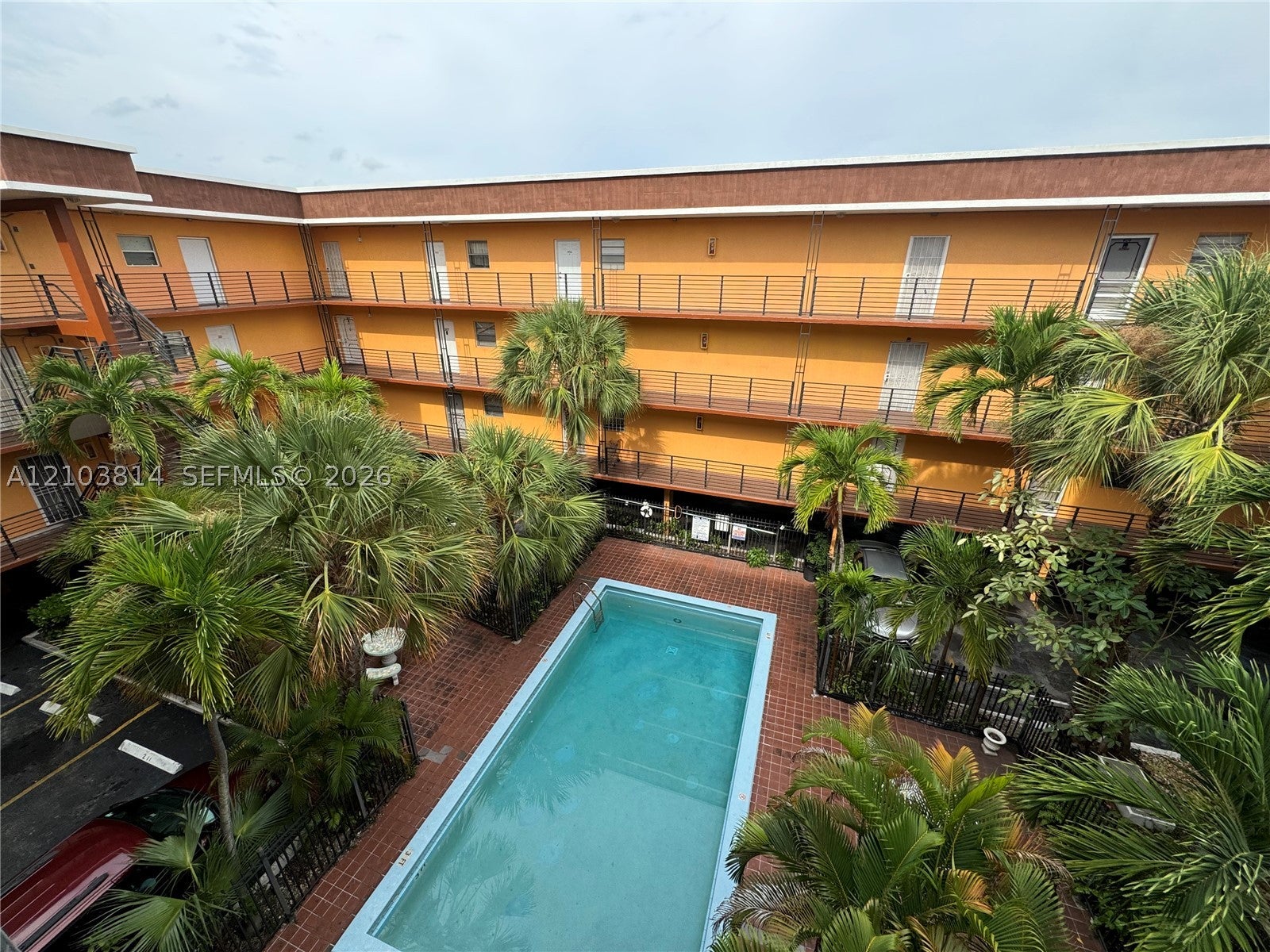 365 NE 125th St