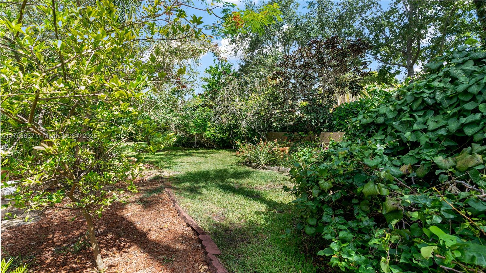 PLUM AT BOCA POINTE CONDO - Residential Lease