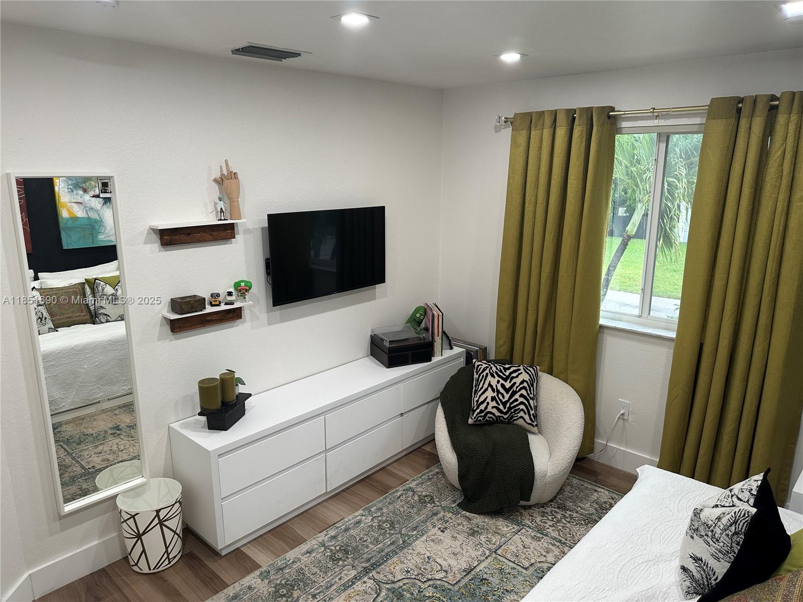 Biscayne Gardens - Residential