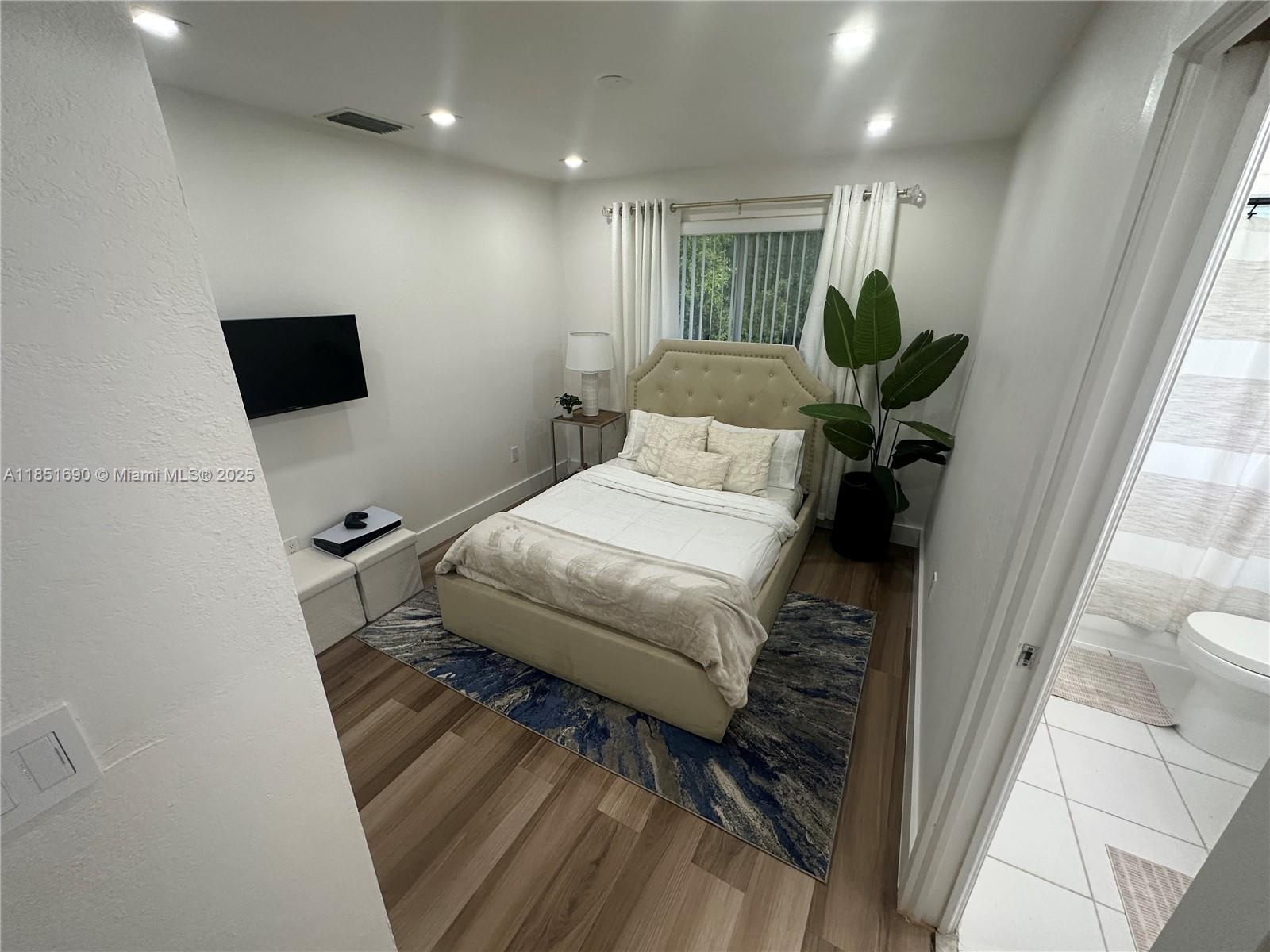 Biscayne Gardens - Residential