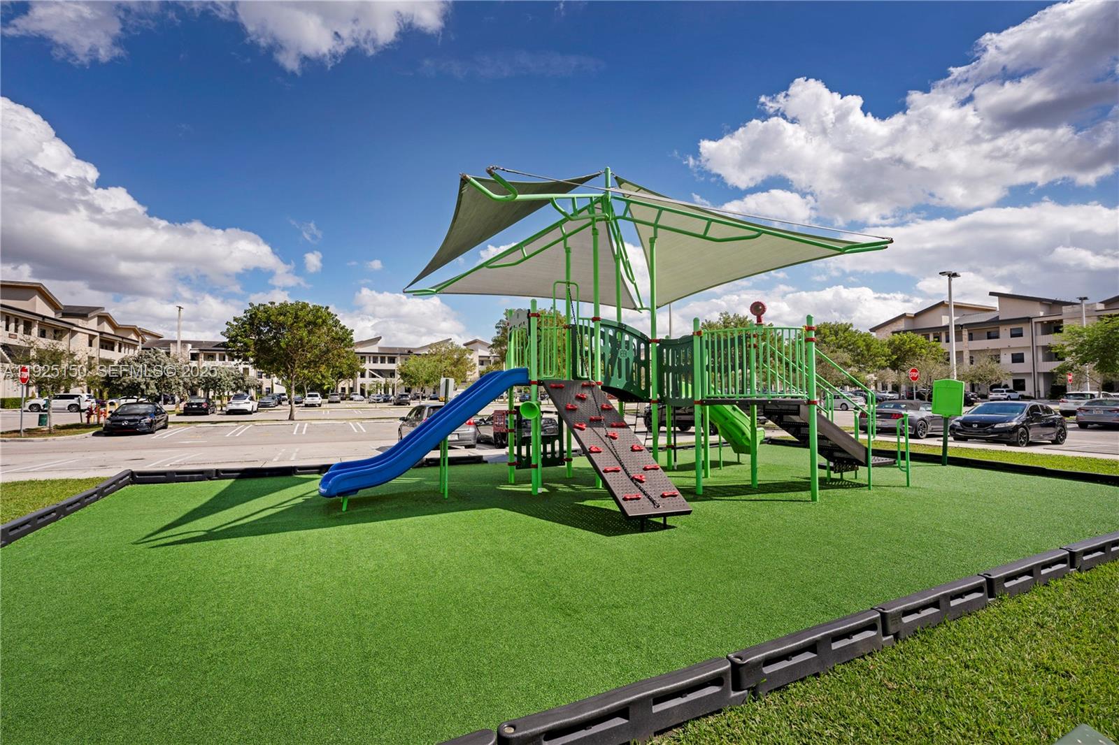 APEX AT PARK CENTRAL COND - Residential