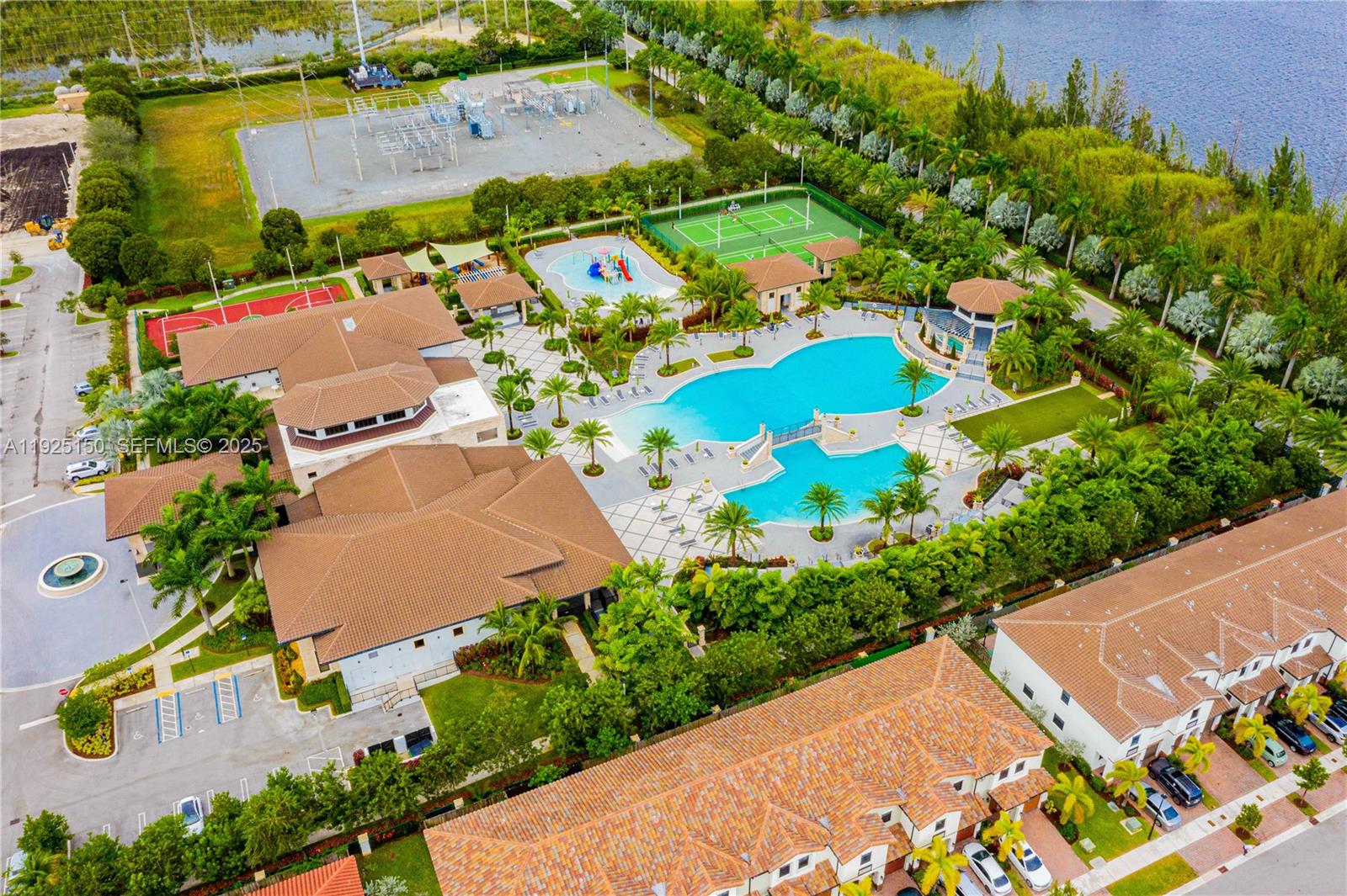 APEX AT PARK CENTRAL COND - Residential