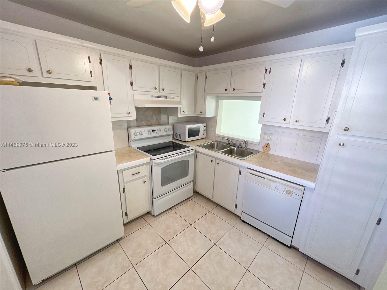 MEADOWBROOK TOWERS CONDO - Residential Lease