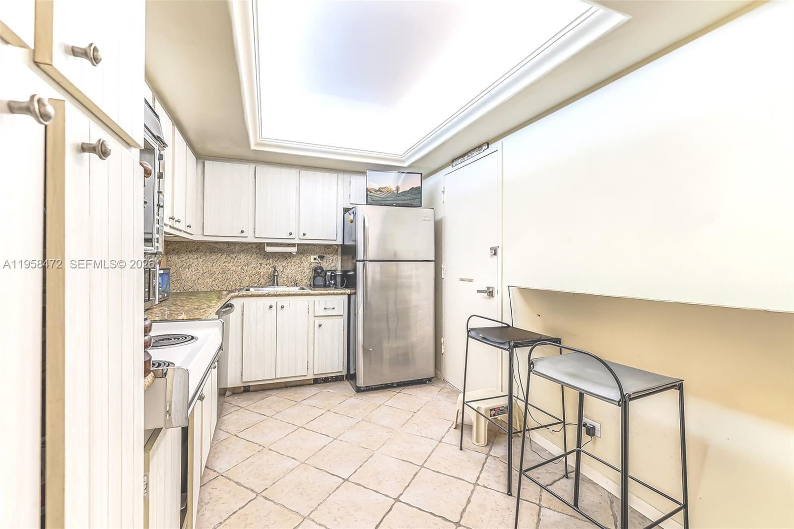 MAISON GRANDE CONDO - Residential