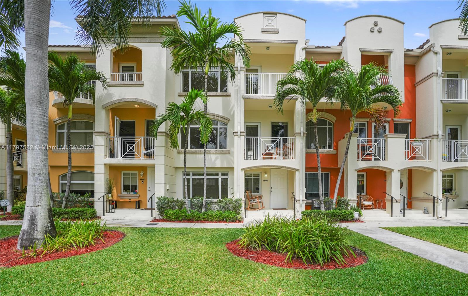 Property for Sale at 18445 Ne 27th Pl, Aventura, Miami-Dade County, Florida - Bedrooms: 2 
Bathrooms: 3  - $699,000