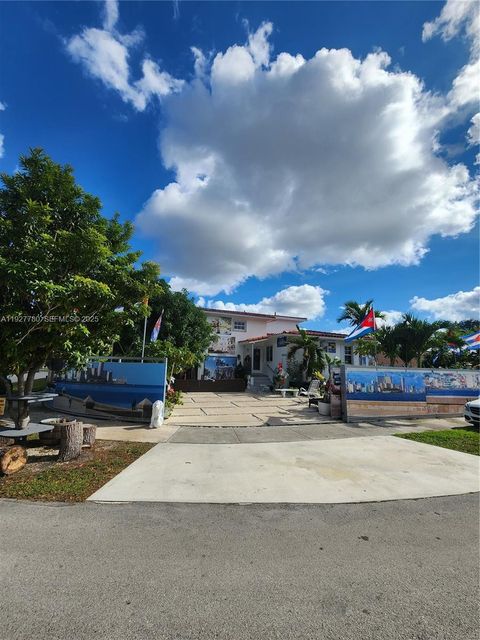 1645 SW 83rd Ct Miami FL 33155