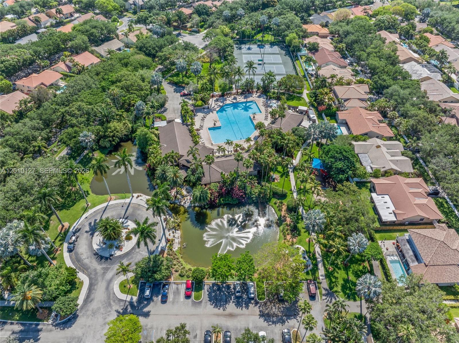 EMBASSY LAKES - Residential