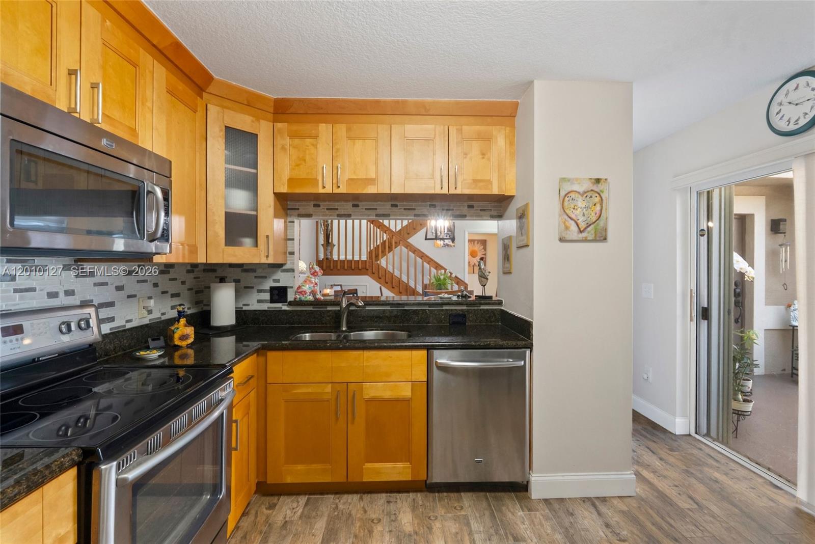 EMBASSY LAKES - Residential