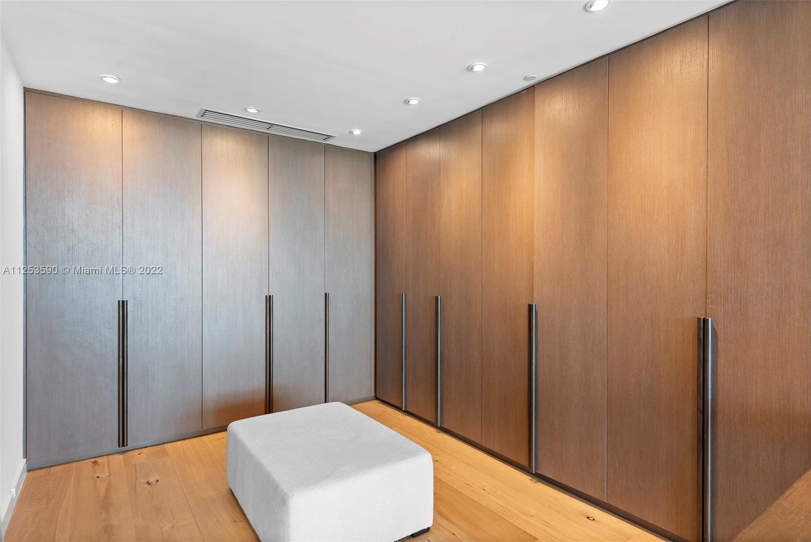 OCEANA KEY BISCAYNE CONDO - Residential