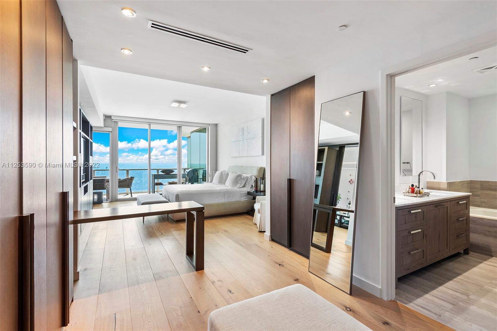 OCEANA KEY BISCAYNE CONDO - Residential