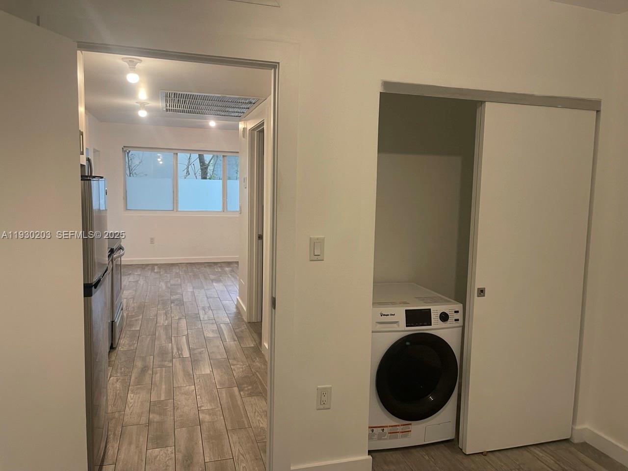 1035 EUCLID CONDO - Residential Lease