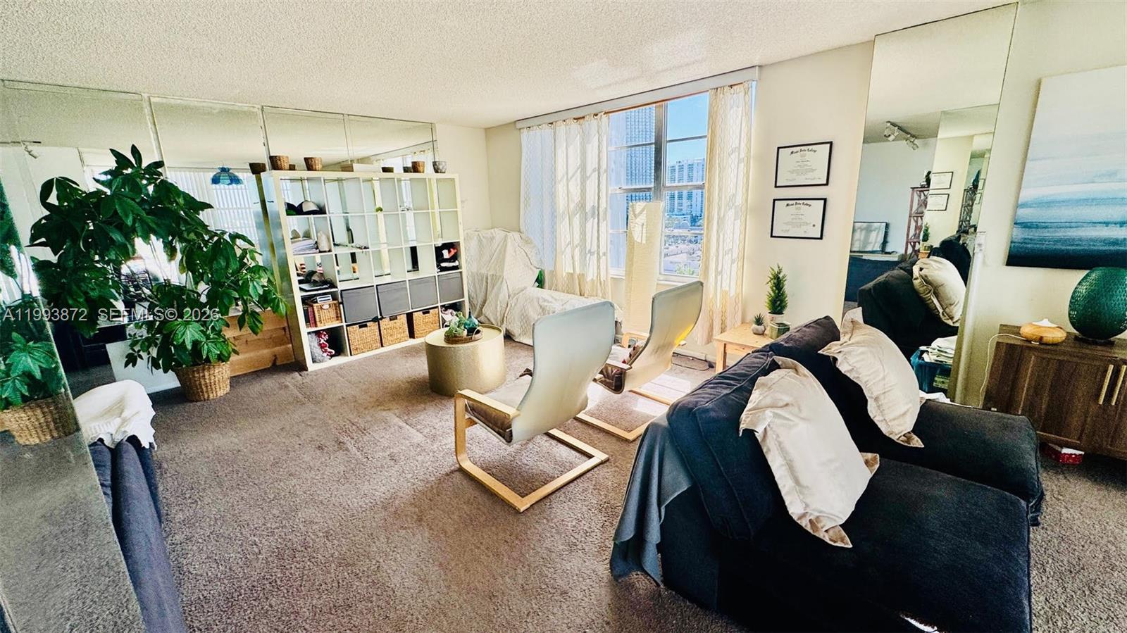 WINSTON TOWER 300 CONDO - Residential