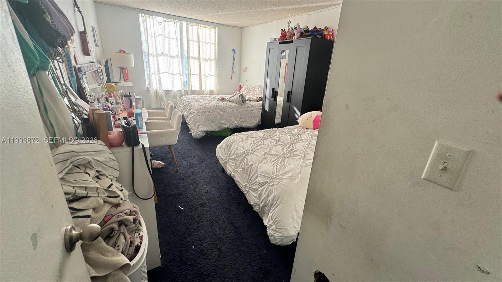 WINSTON TOWER 300 CONDO - Residential