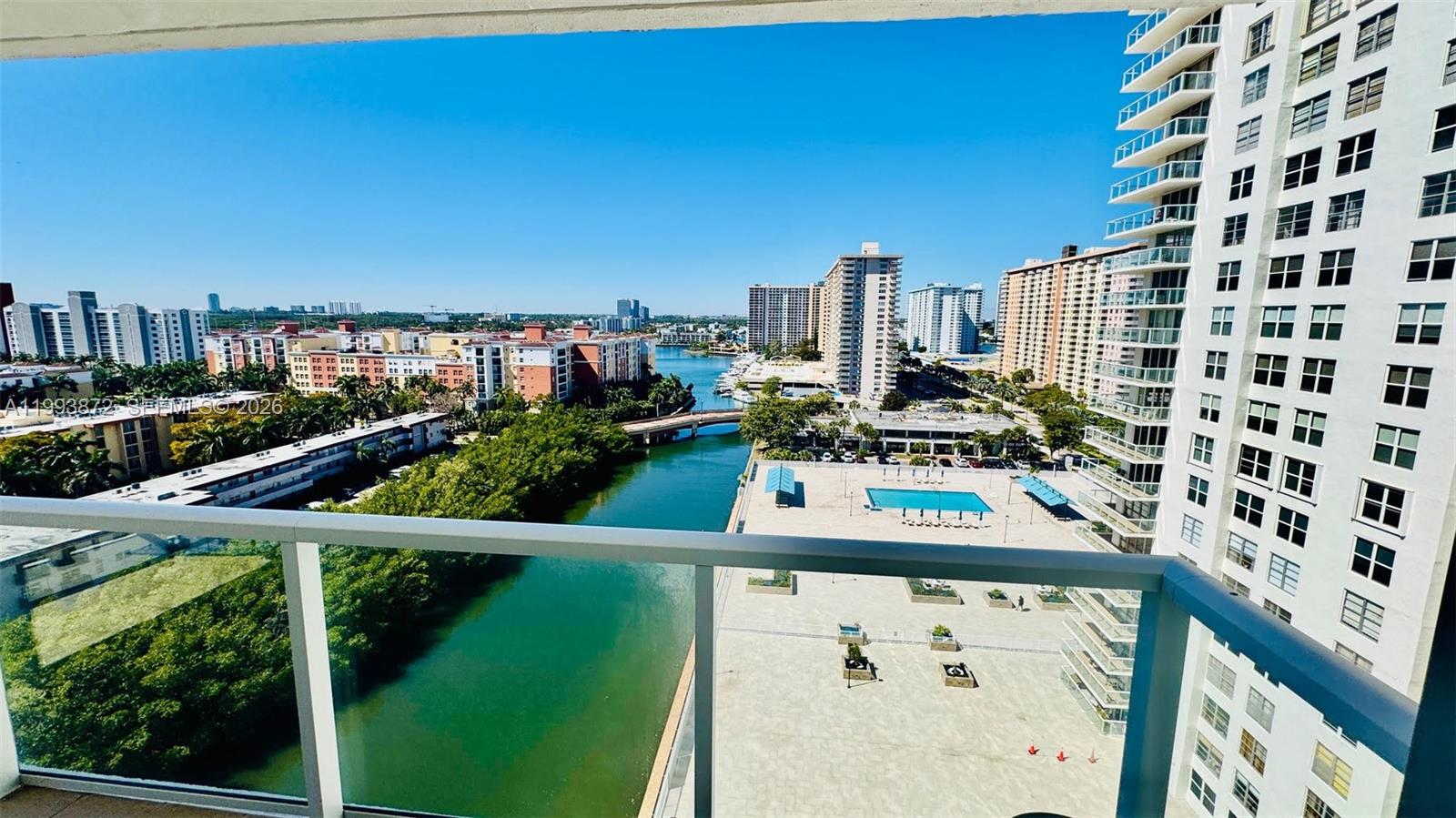 WINSTON TOWER 300 CONDO - Residential