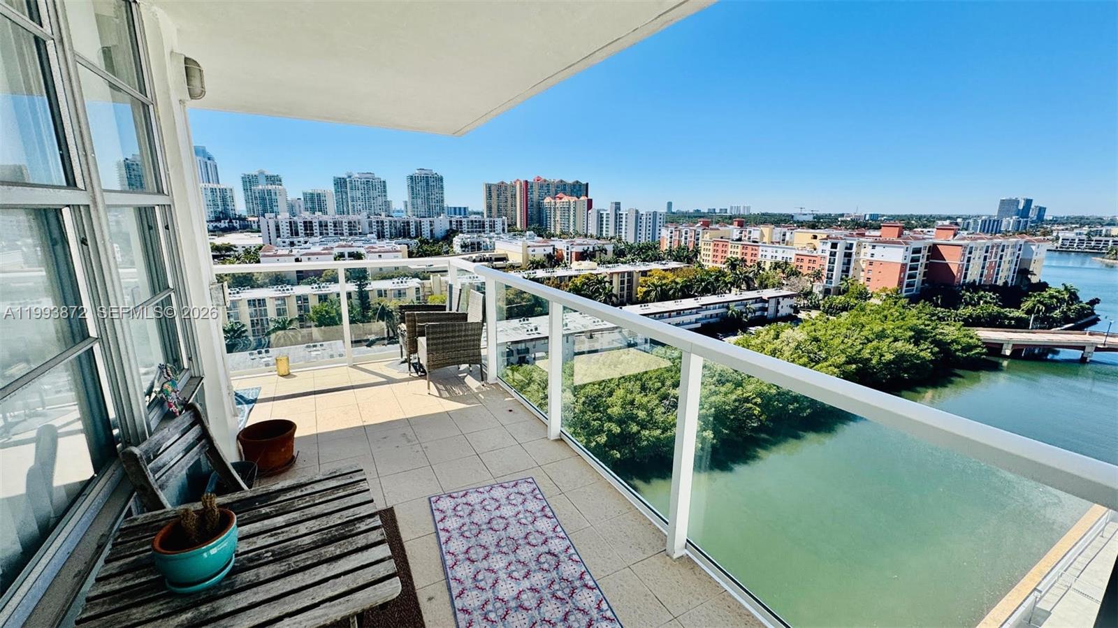 WINSTON TOWER 300 CONDO - Residential