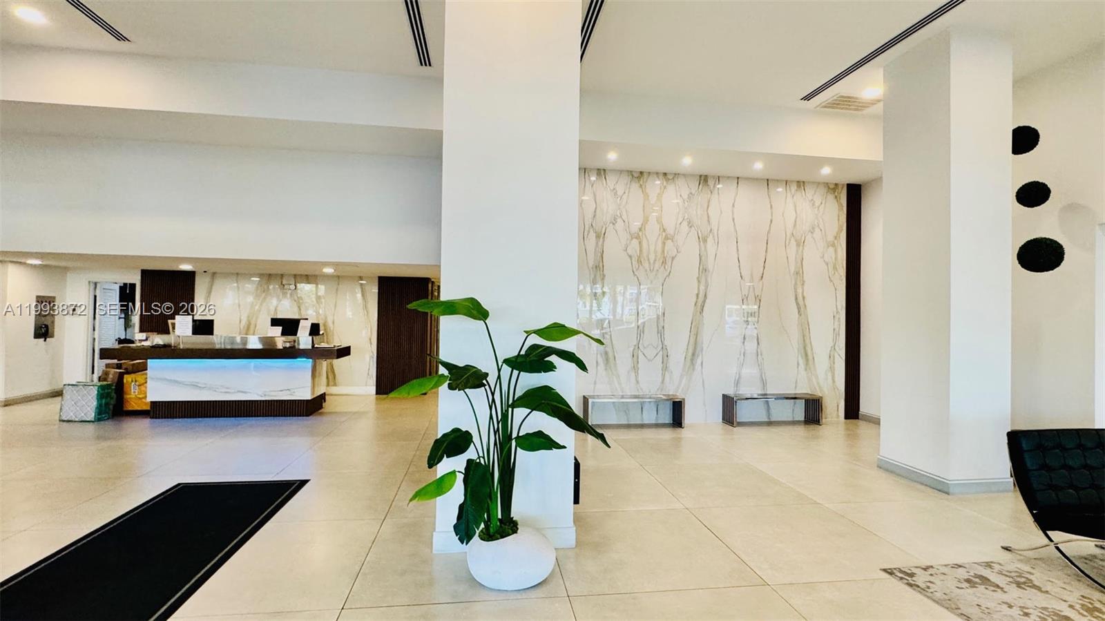 WINSTON TOWER 300 CONDO - Residential